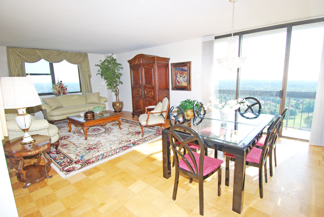 North Shore Towers Apt. 