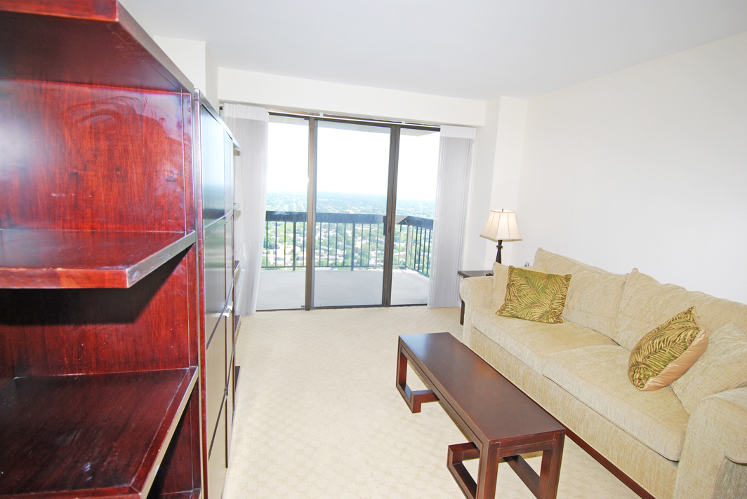 North Shore Towers Apt.