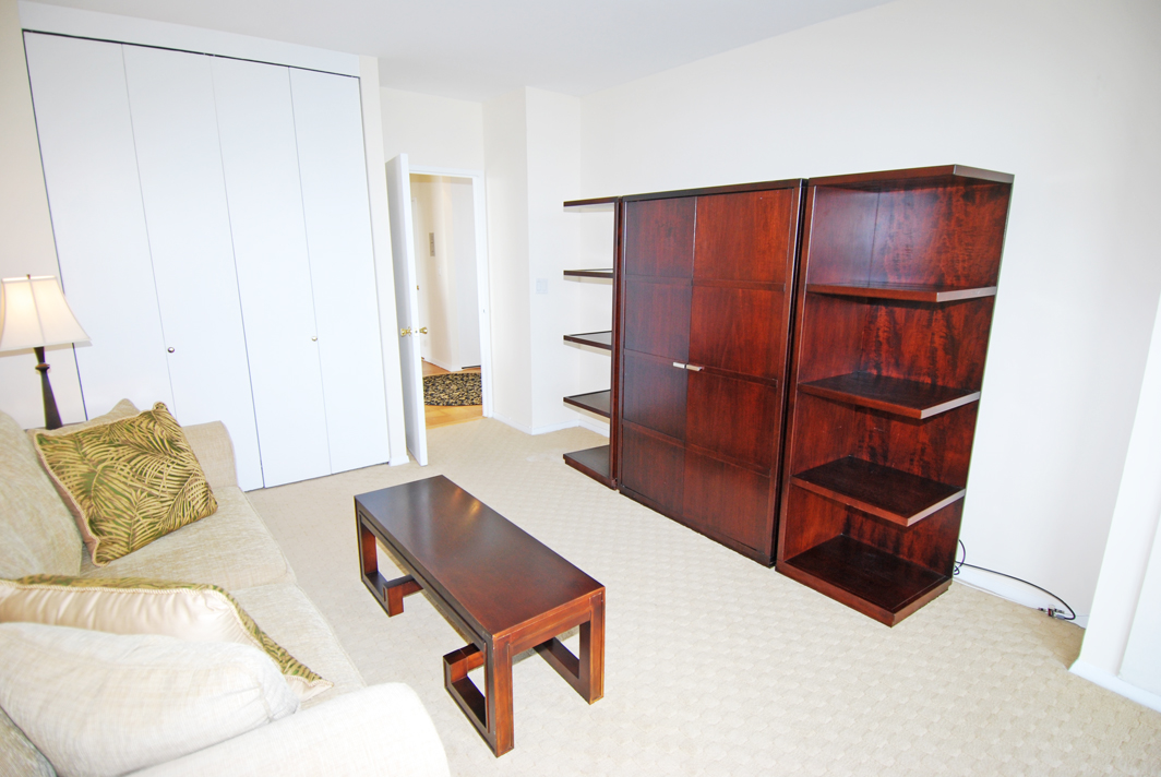 North Shore Towers Apt.