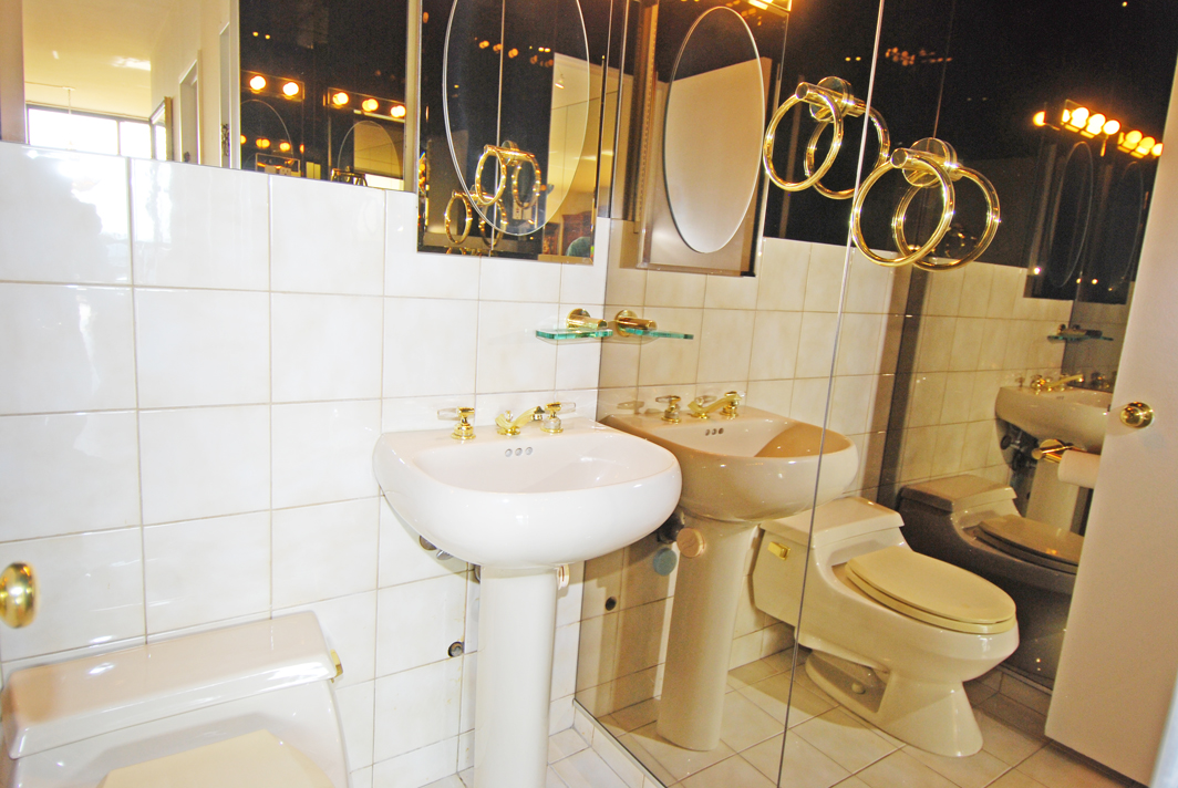 North Shore Towers Apt.