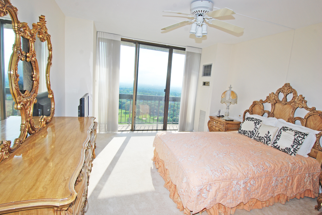 North Shore Towers Apt.