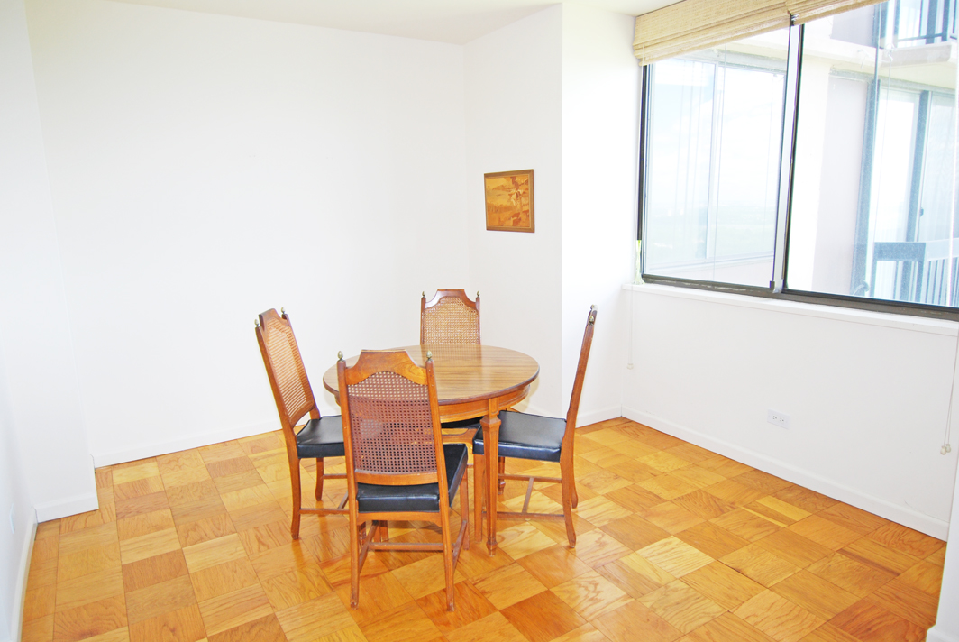 North Shore Towers Apt.