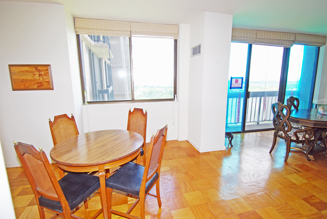 North Shore Towers Apt.