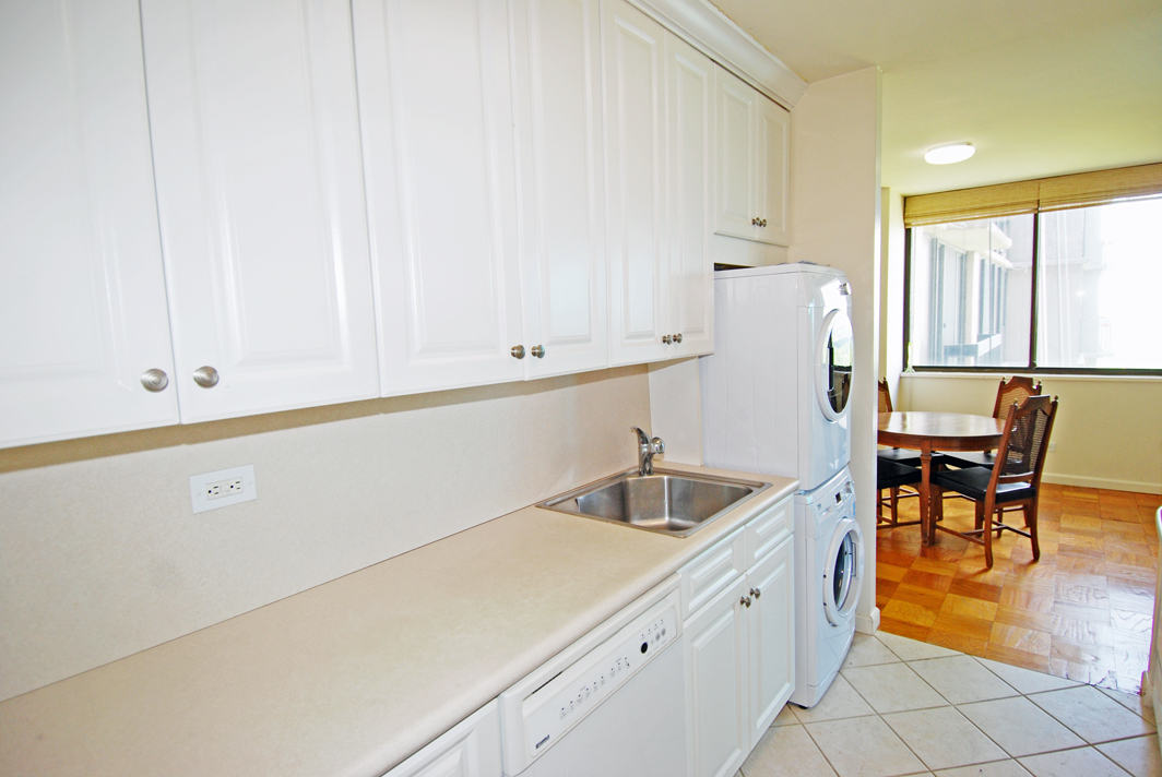 North Shore Towers Apt.