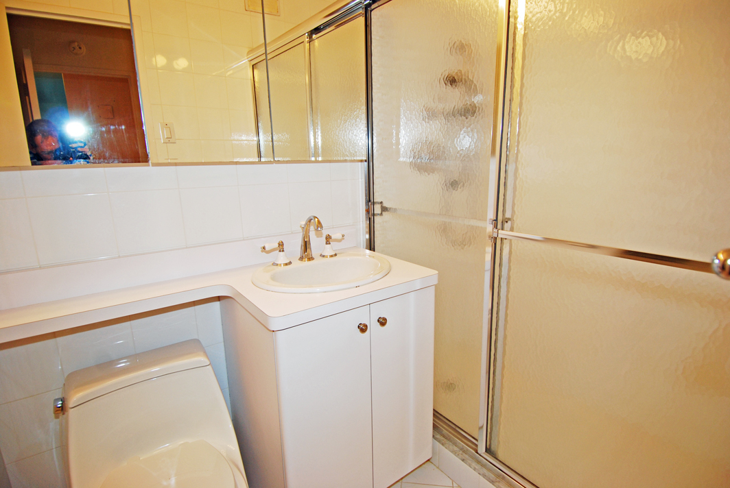 North Shore Towers Apt.