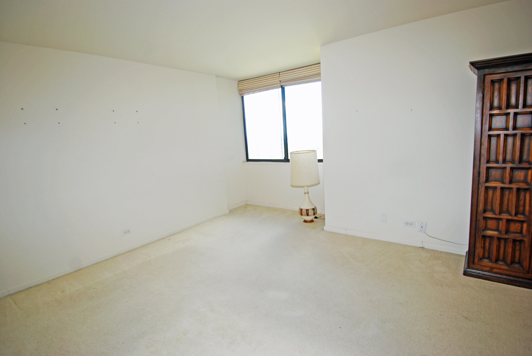 North Shore Towers Apt.