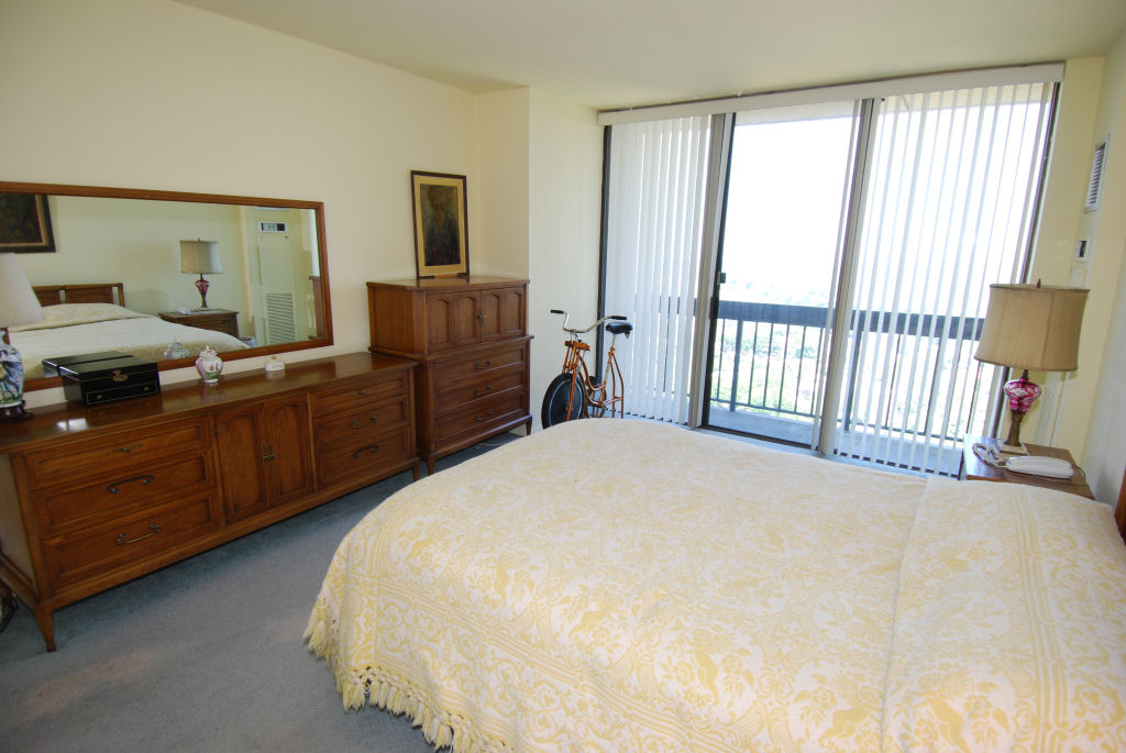 North Shore Towers Apt.