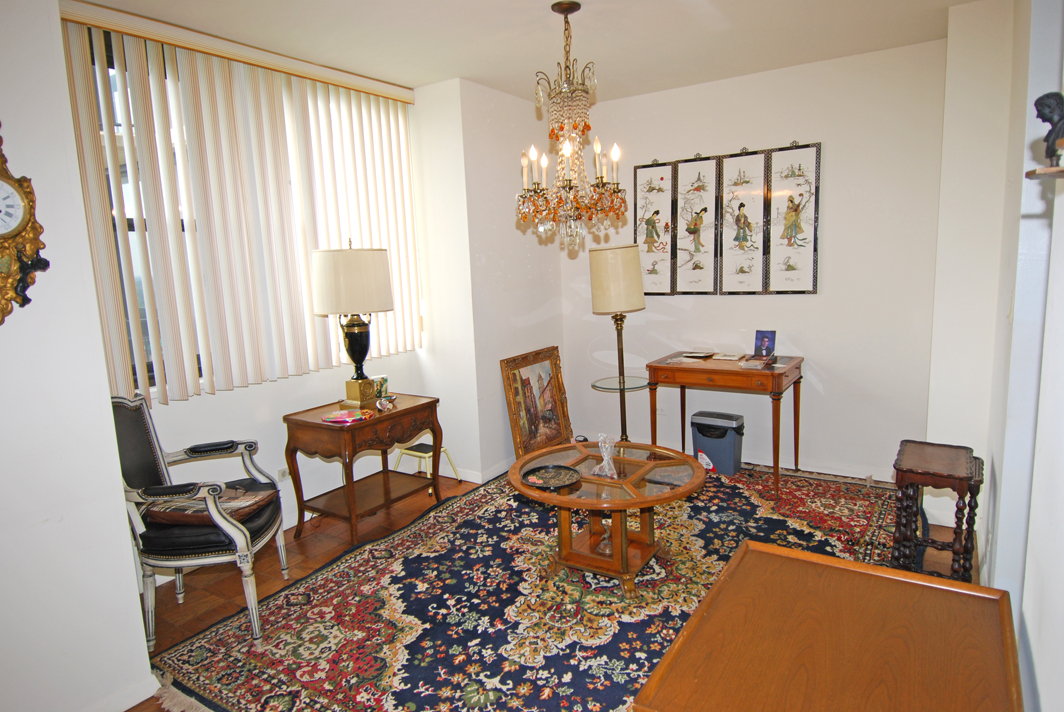 North Shore Towers Apt.