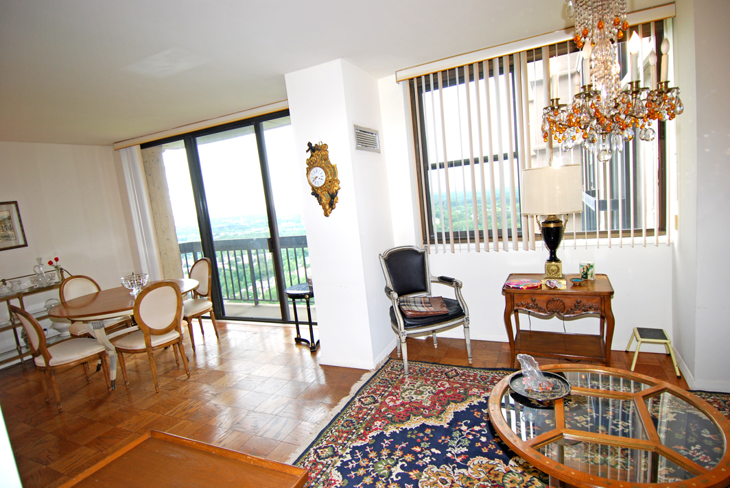 North Shore Towers Apt.