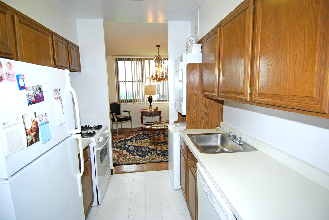 North Shore Towers Apt.