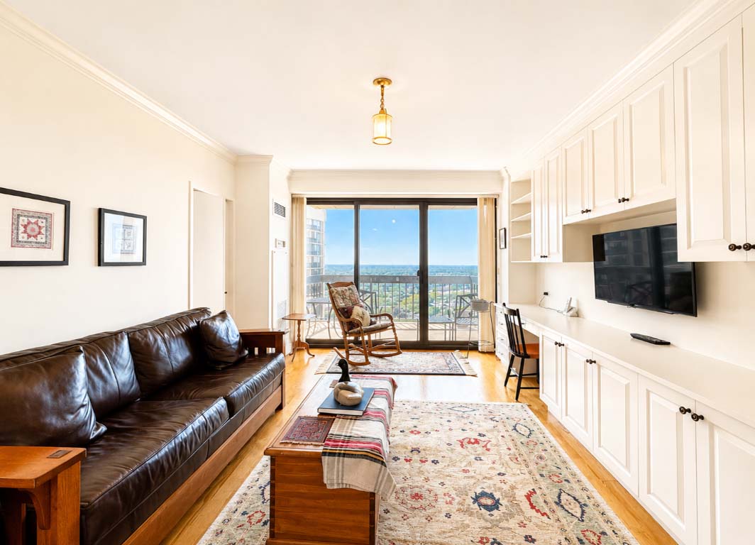 North Shore Towers Apt.