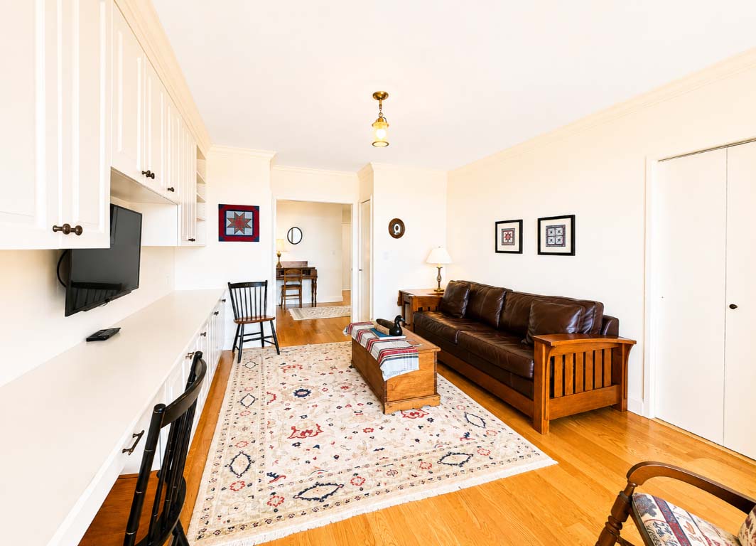 North Shore Towers Apt.