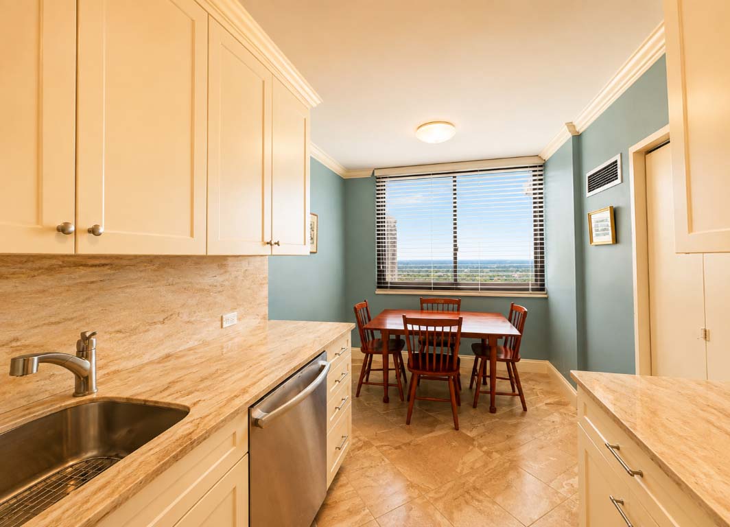 North Shore Towers Apt.