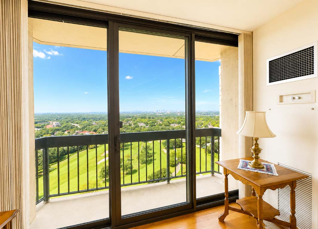 North Shore Towers Apt.