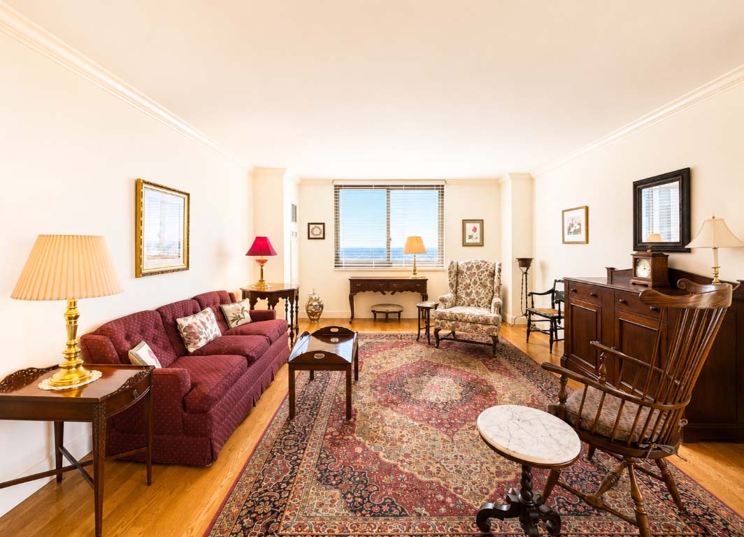 North Shore Towers Apt.