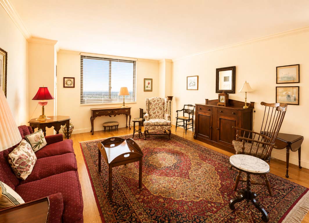 North Shore Towers Apt.