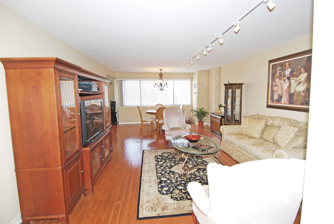 North Shore Towers Apt.