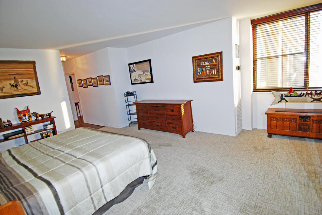 North Shore Towers Apt.