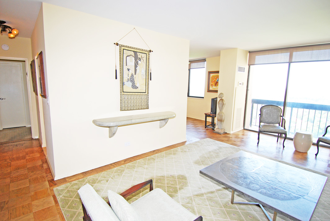 North Shore Towers Apt.