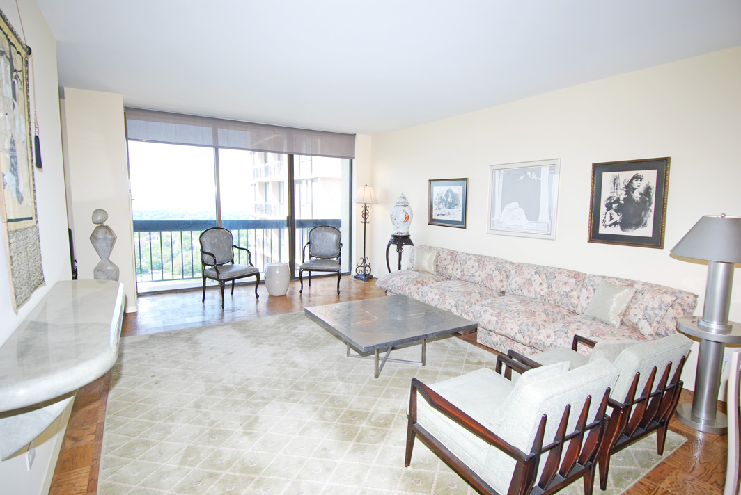 North Shore Towers Apt.