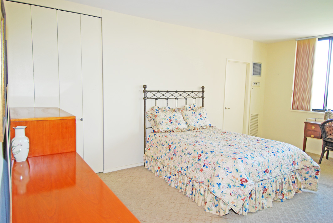 North Shore Towers Apt.