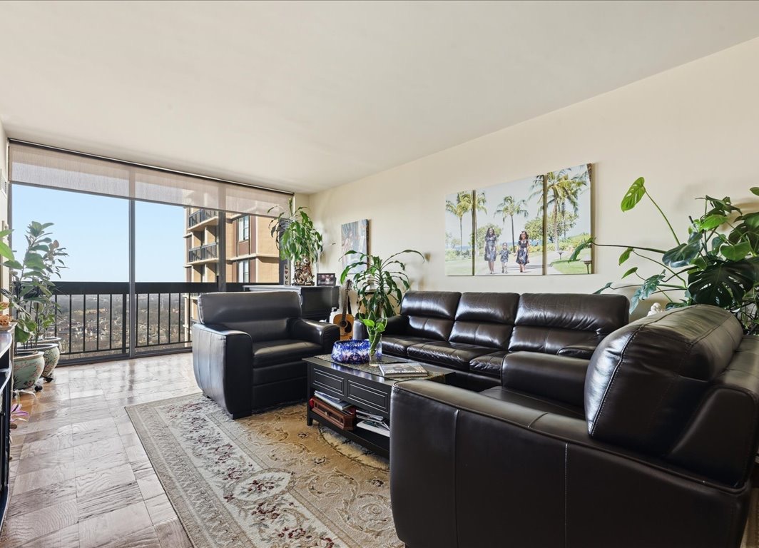 North Shore Towers Apt.