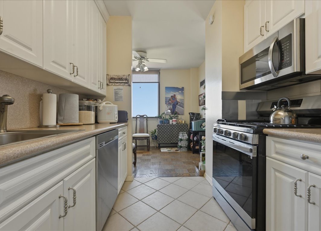 North Shore Towers Apt.