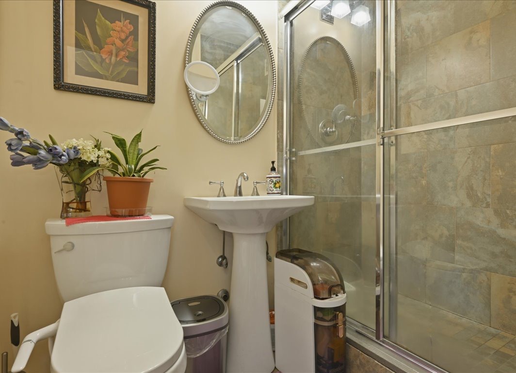 North Shore Towers Apt.