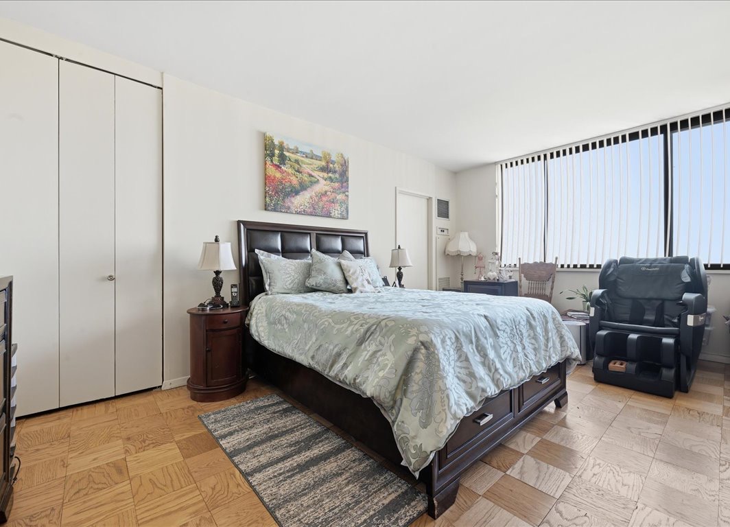 North Shore Towers Apt.