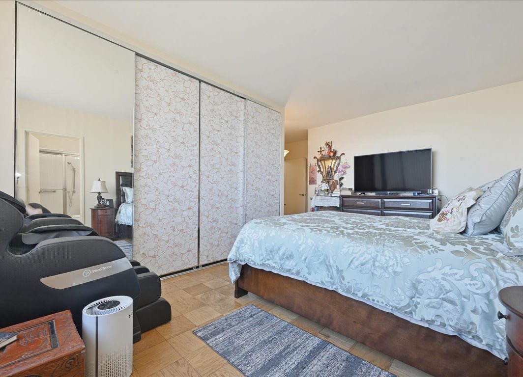 North Shore Towers Apt.