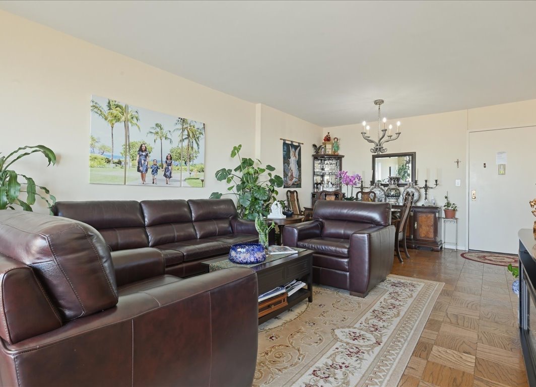 North Shore Towers Apt.