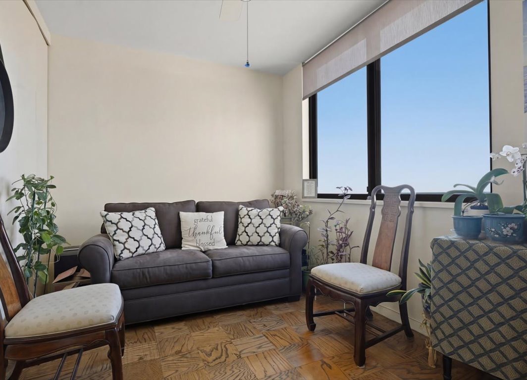 North Shore Towers Apt.