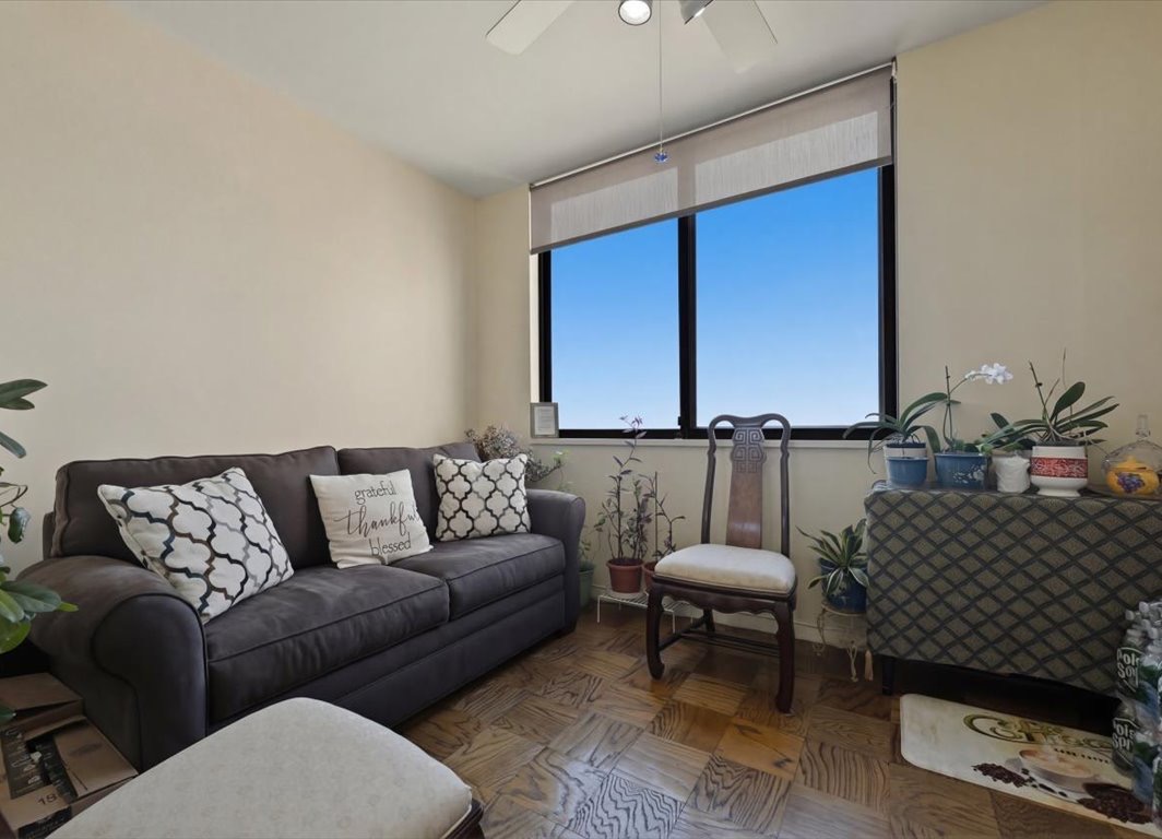 North Shore Towers Apt.