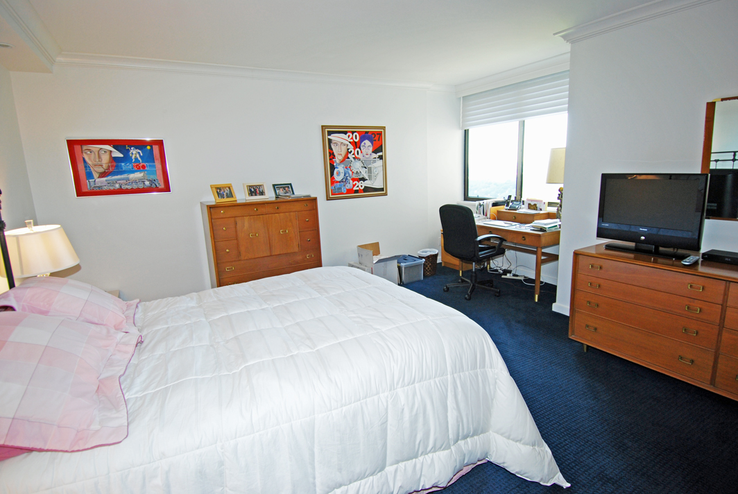 North Shore Towers Apt.