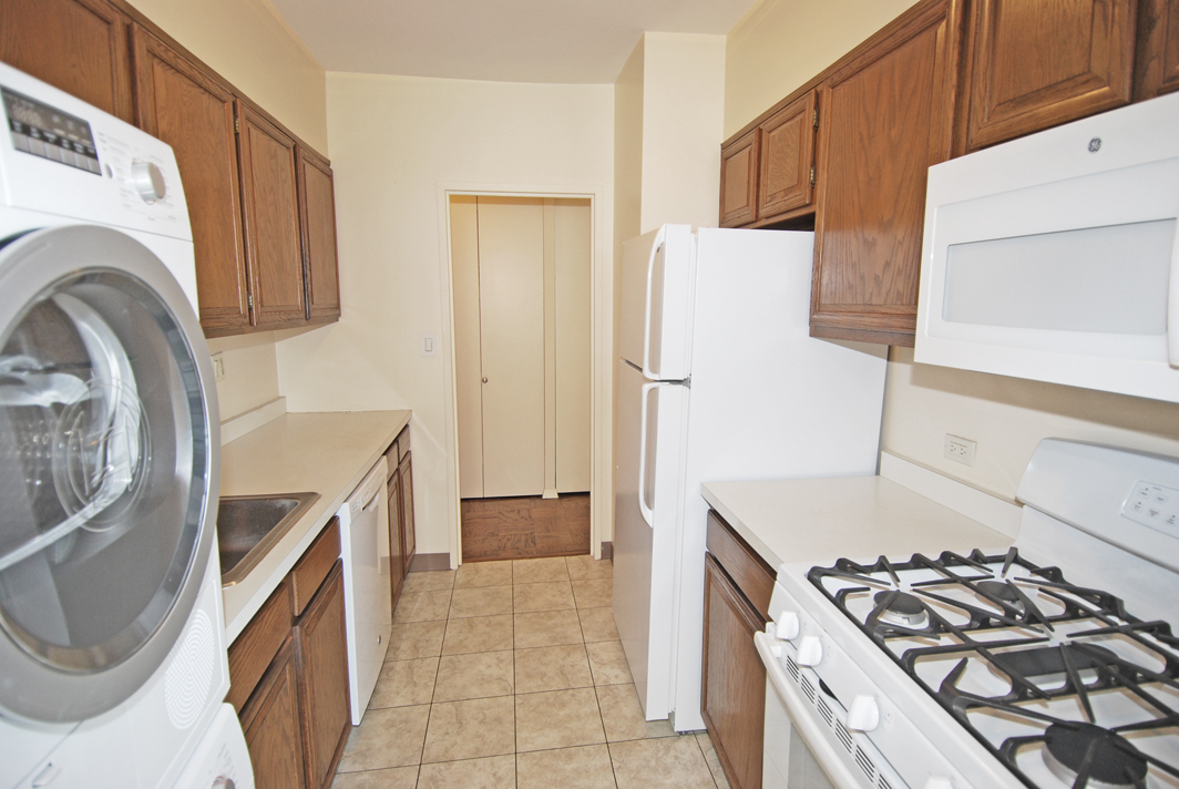 North Shore Towers Apt.