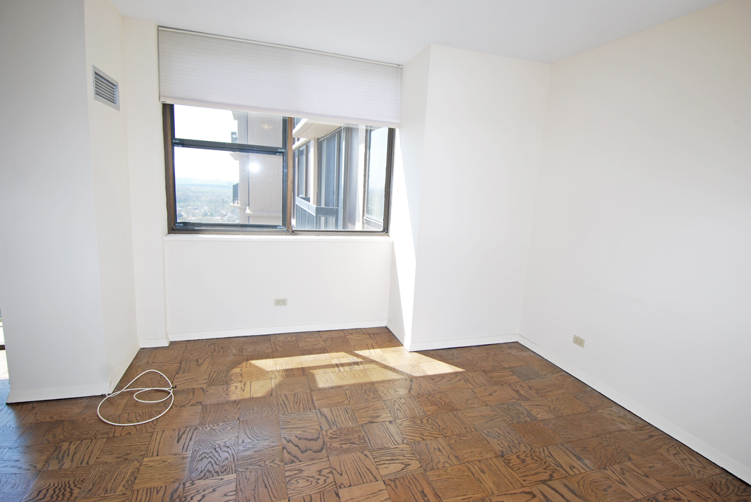 North Shore Towers Apt.