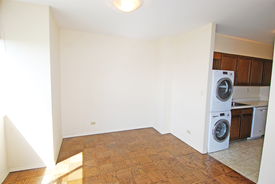 North Shore Towers Apt.