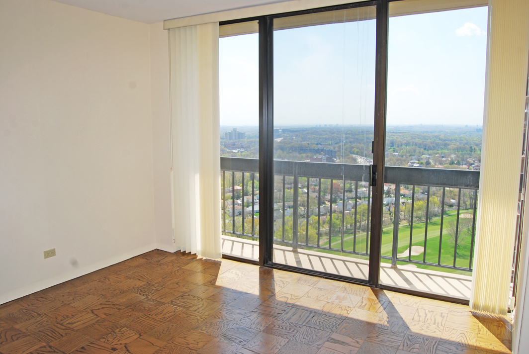 North Shore Towers Apt.