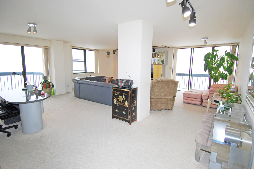 North Shore Towers Apt.