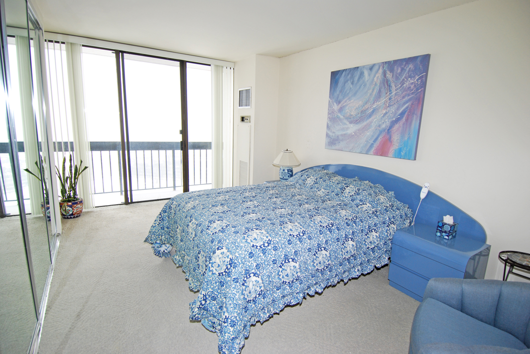 North Shore Towers Apt.