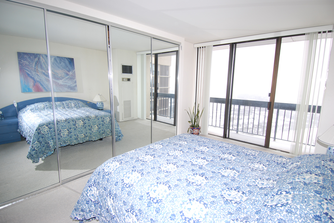 North Shore Towers Apt.