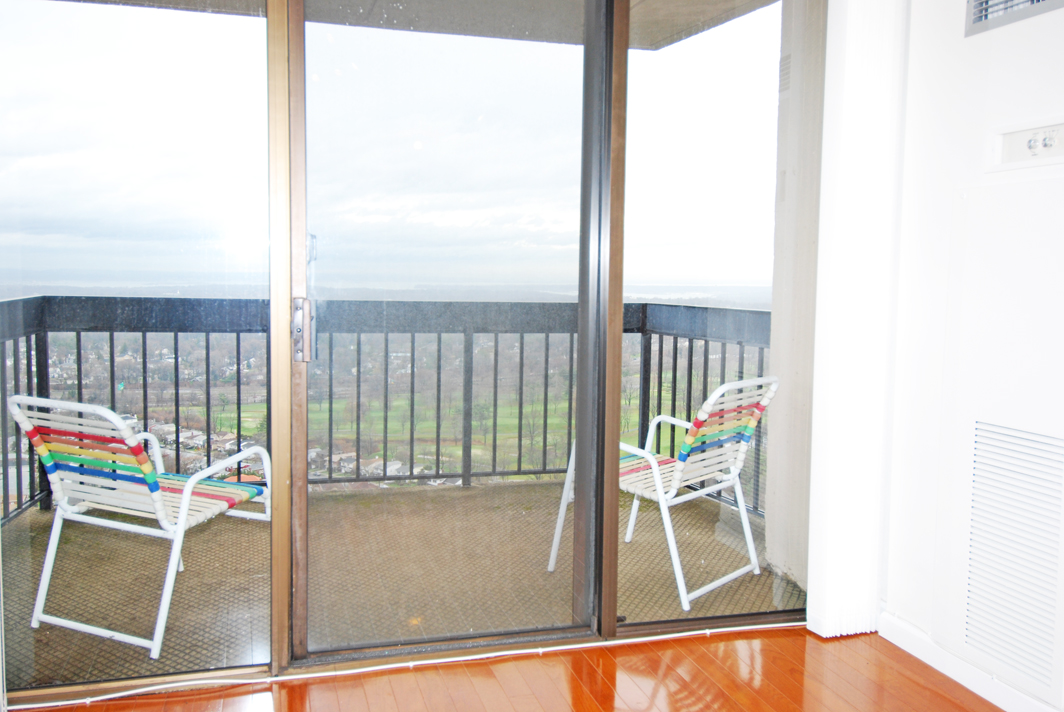 North Shore Towers Apt.