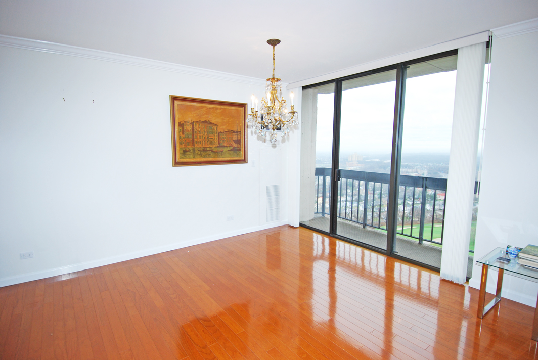 North Shore Towers Apt.