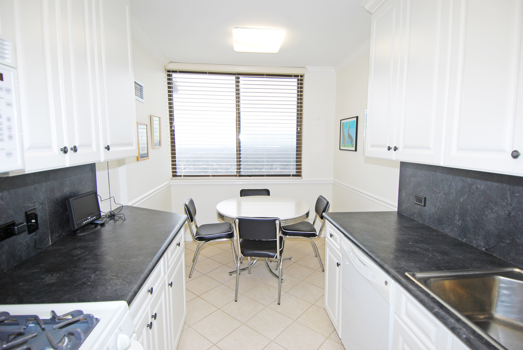 North Shore Towers Apt.