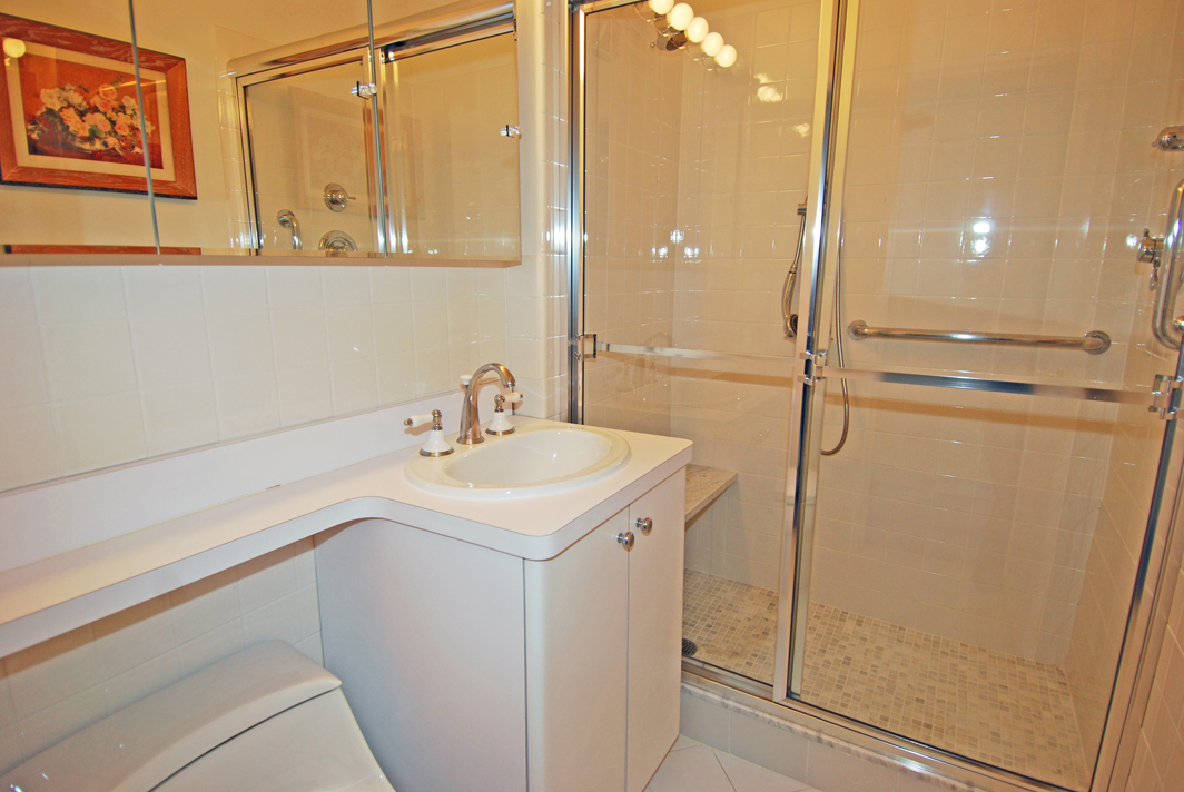 North Shore Towers Apt.