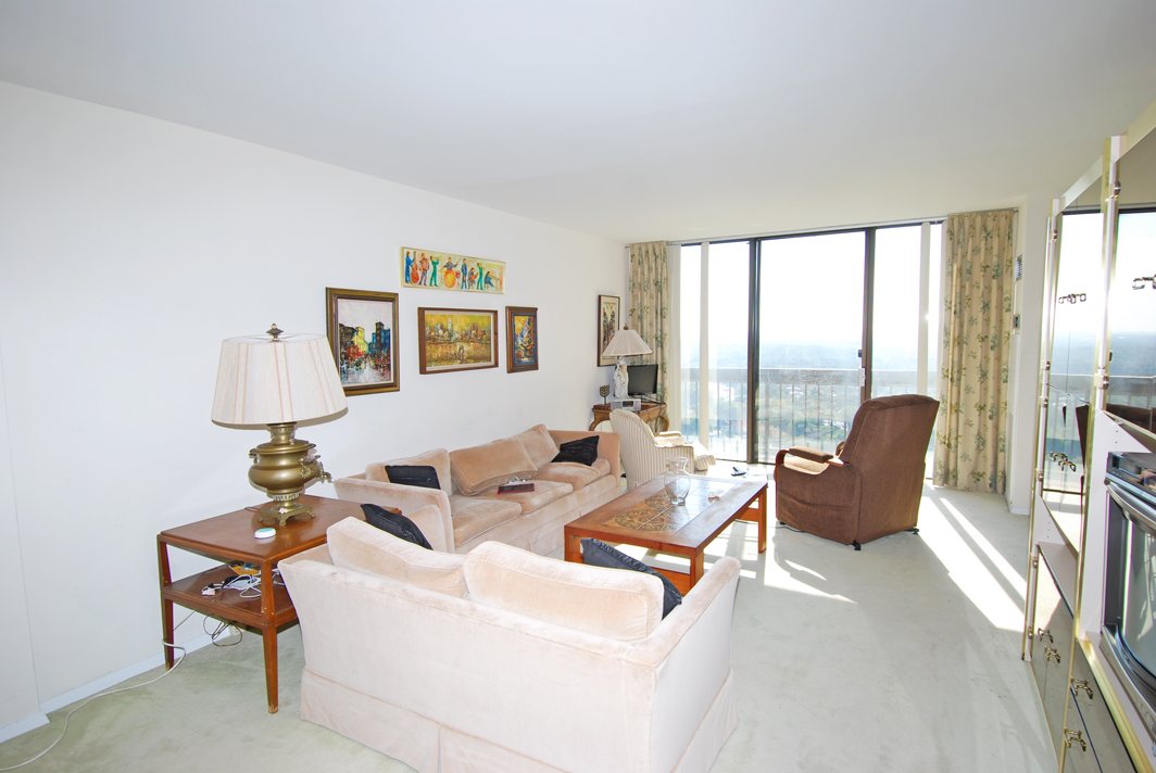 North Shore Towers Apt.