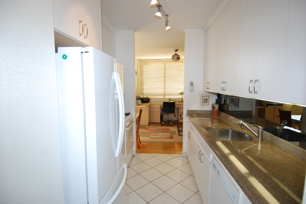 North Shore Towers Apartment