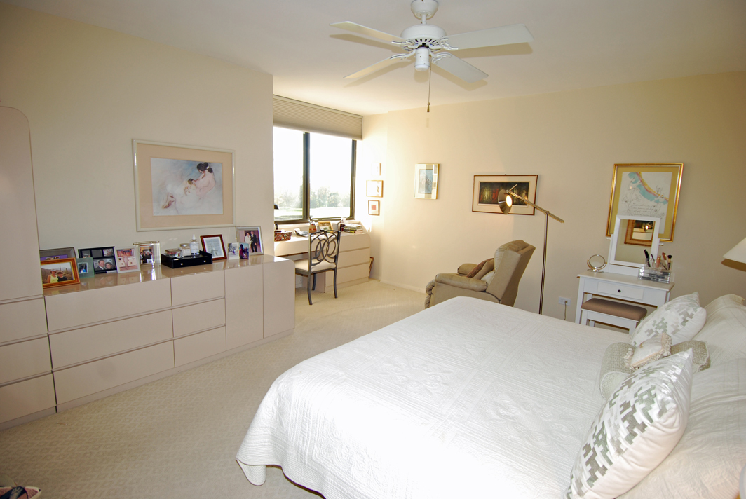 North Shore Towers Apartment