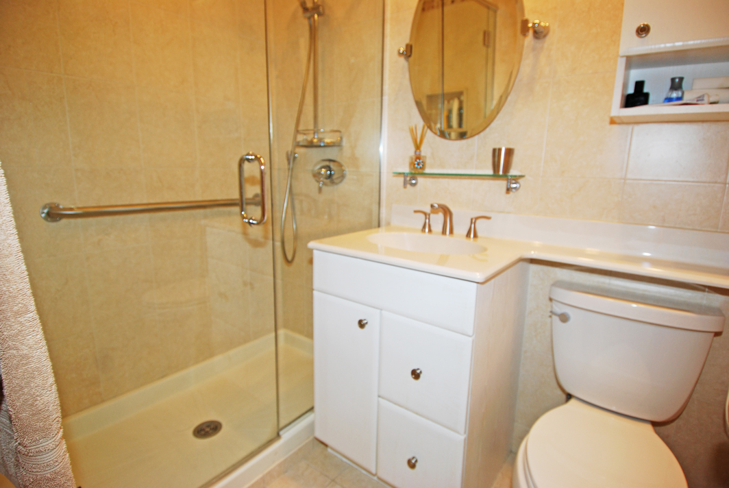 North Shore Towers Apartment