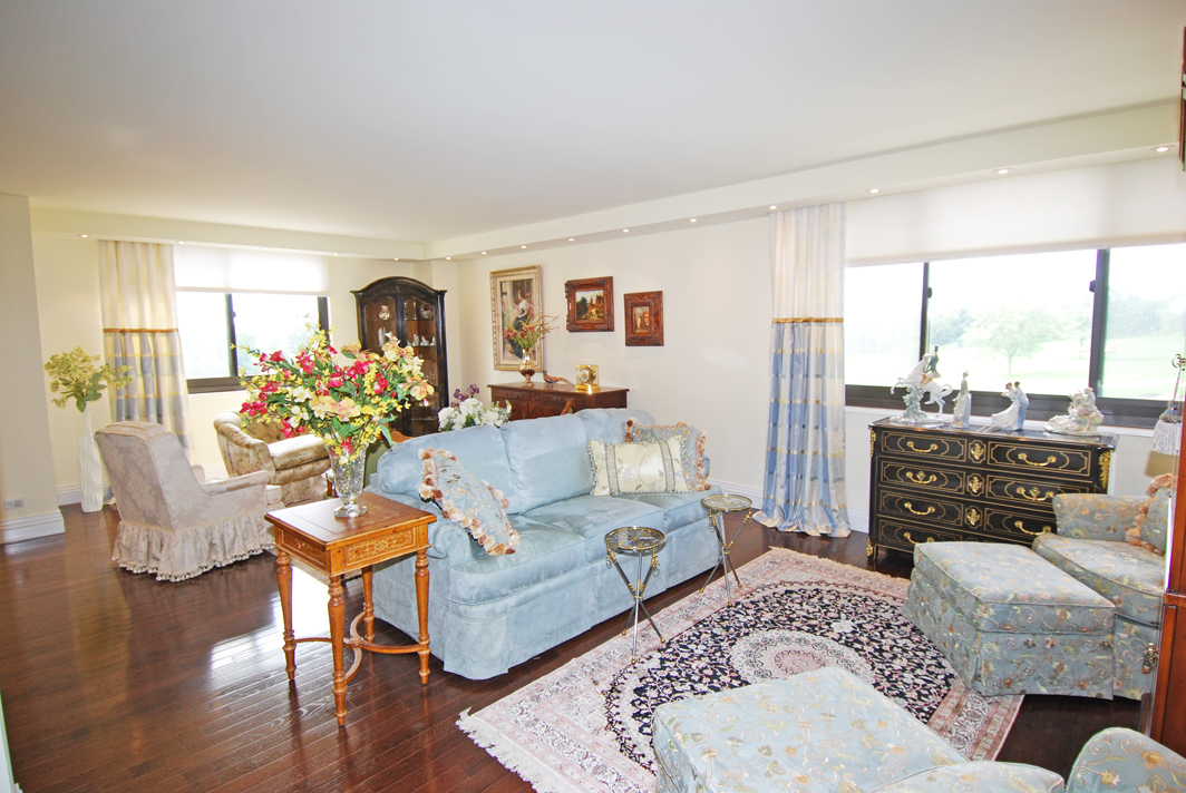 North Shore Towers Apt.